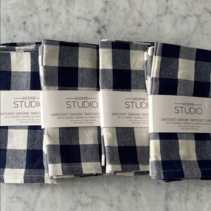 Home Studio Nantucket Gingham Set of 16 Napkins - Navy & Cream